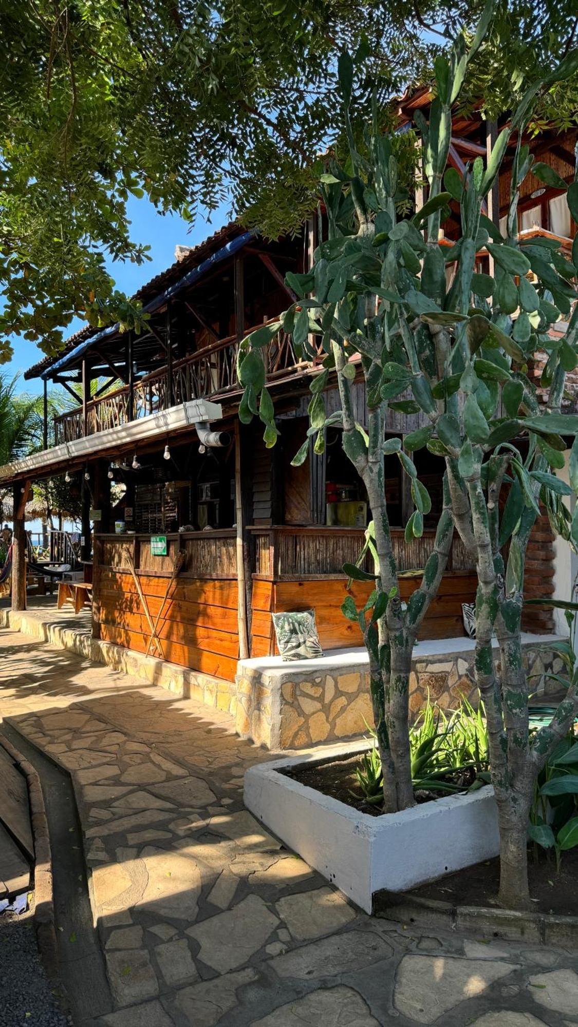 Mano A Mano Eco Hostal Las Penitas Bagian luar foto